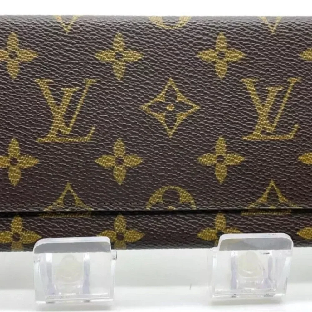 Louis Vuitton Monogram Porto Yen Cult Credit W/Box - Picture 2 of 14